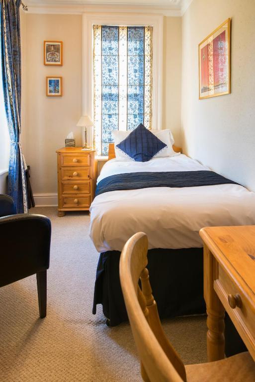 Shannon Court Harrogate Rum bild